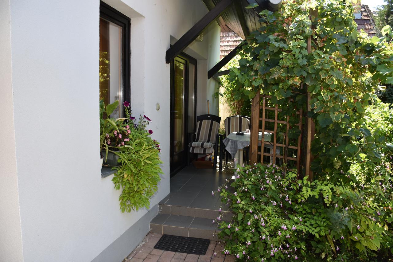 Вилла Lenart House 2 Шиофок Экстерьер фото